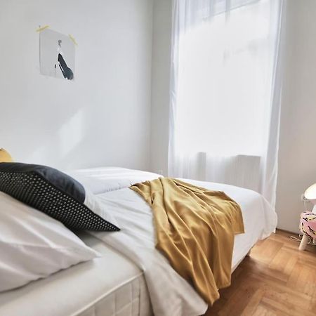 Unwind In Style W Sauna Dsgn 2Br Home Βουδαπέστη Εξωτερικό φωτογραφία
