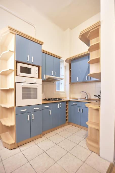 Unwind In Style W Sauna Dsgn 2Br Home Βουδαπέστη Εξωτερικό φωτογραφία
